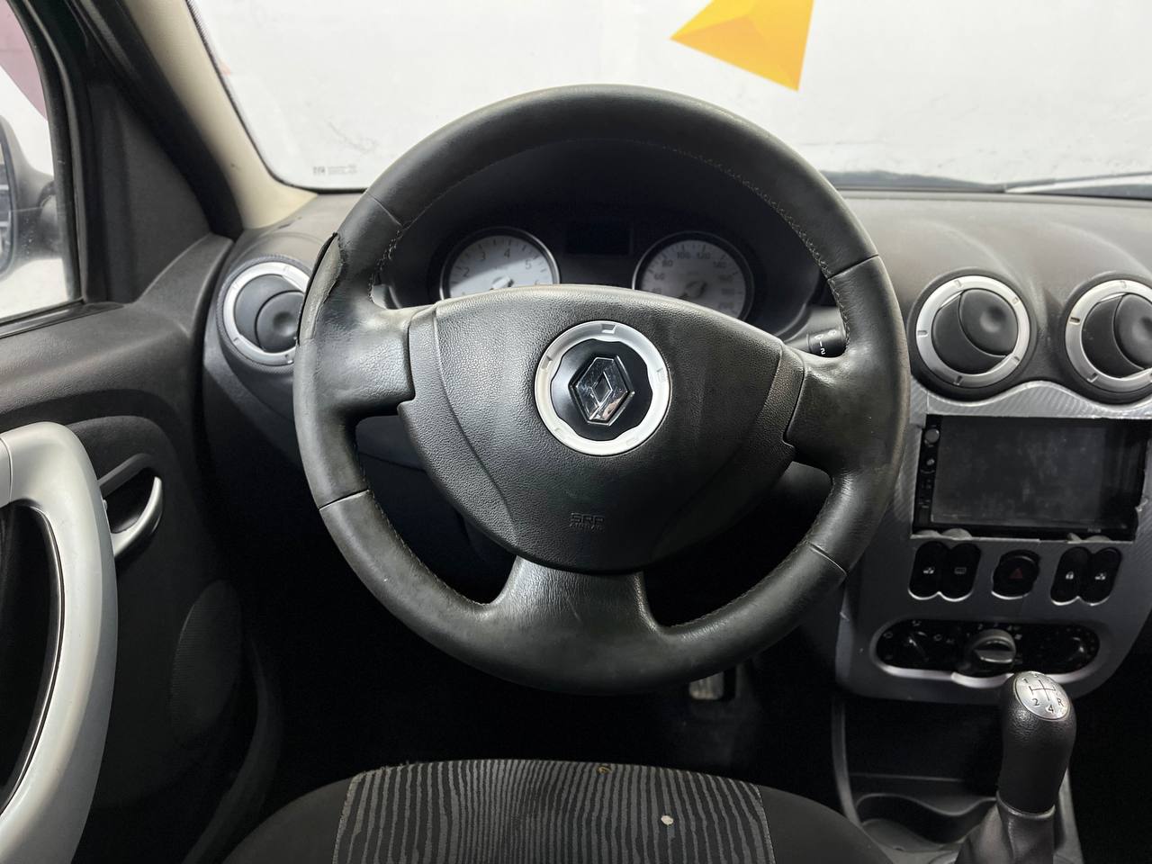 RENAULT LOGAN