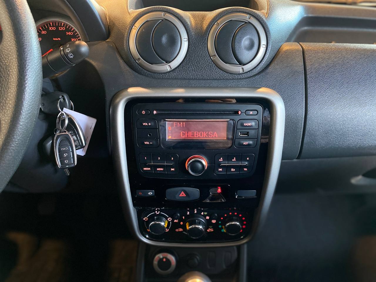 RENAULT DUSTER