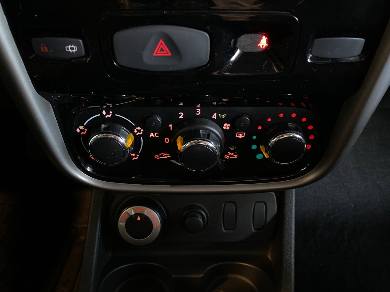 RENAULT DUSTER