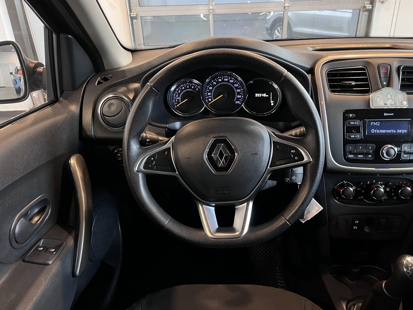 RENAULT SANDERO