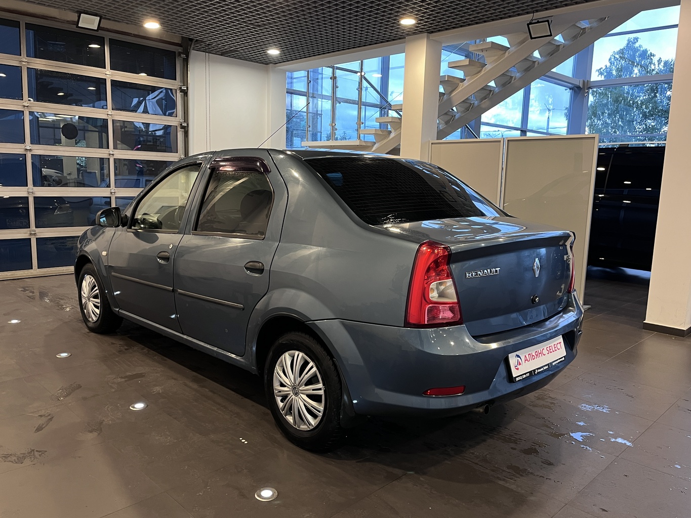 RENAULT LOGAN