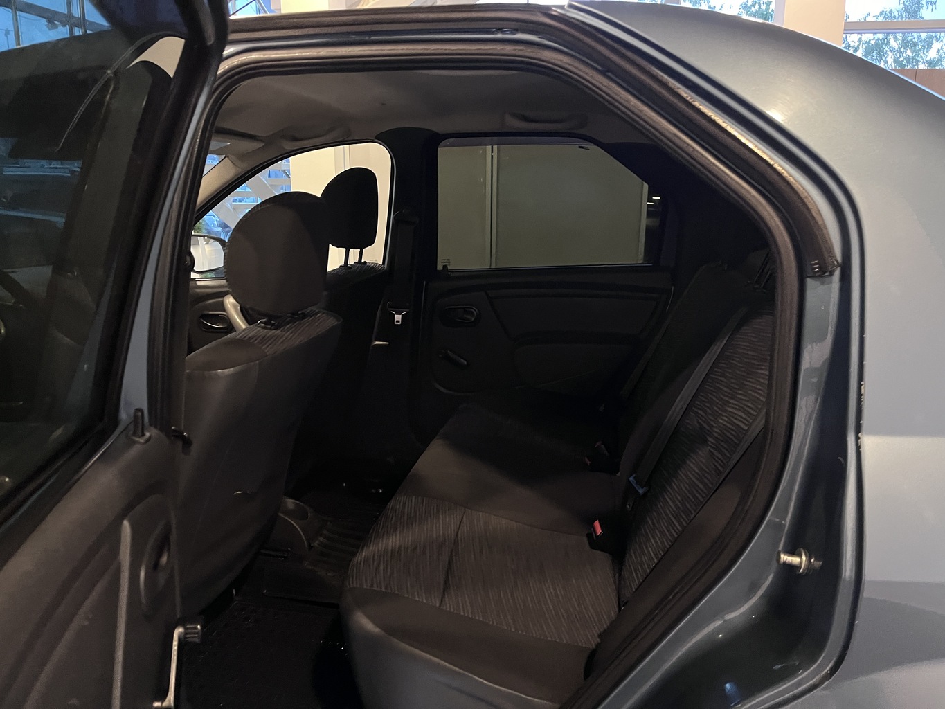 RENAULT LOGAN