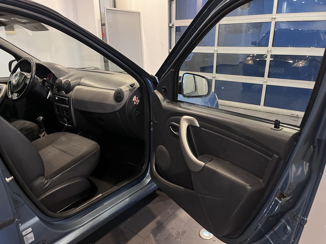 RENAULT LOGAN