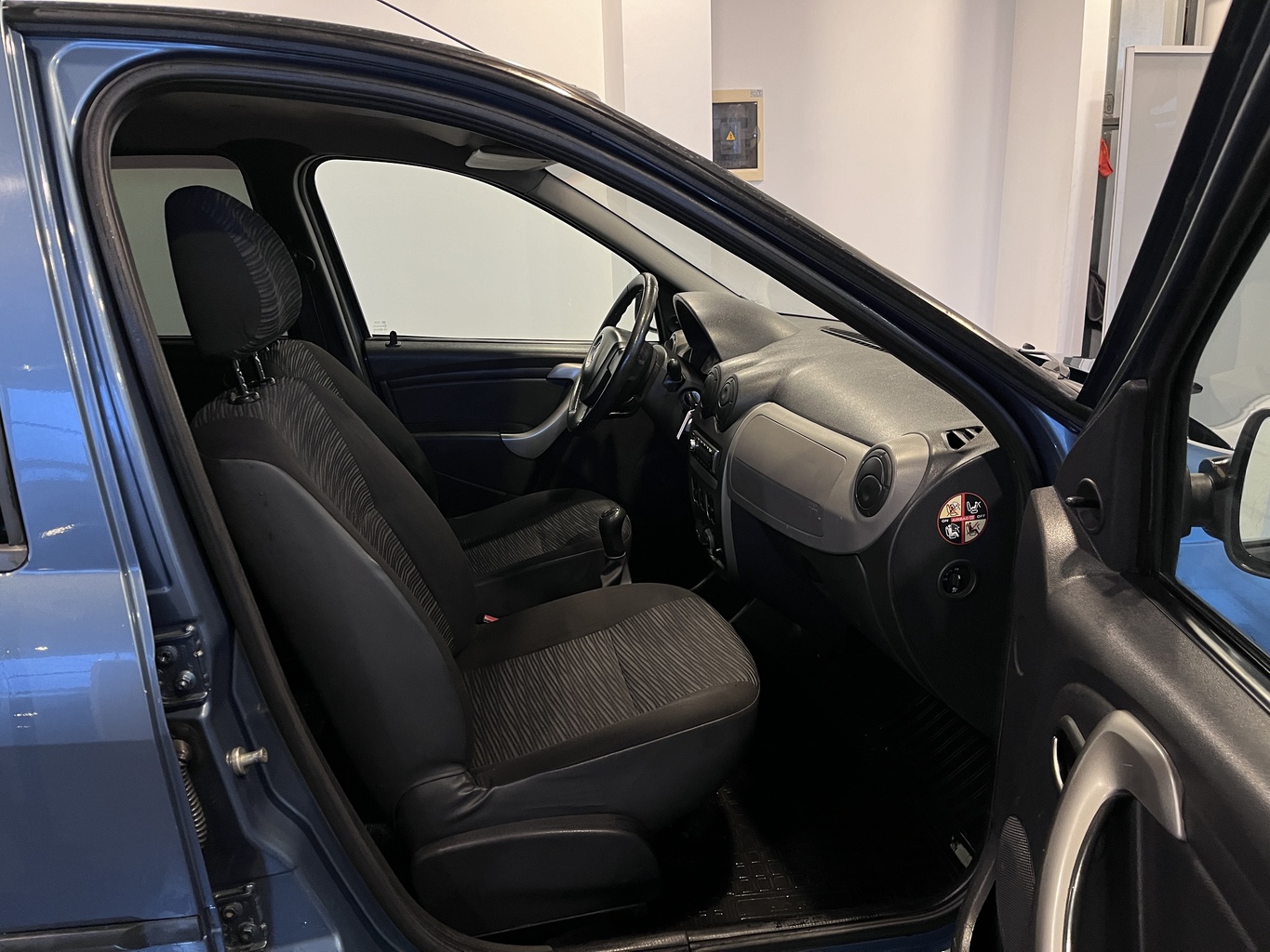 RENAULT LOGAN