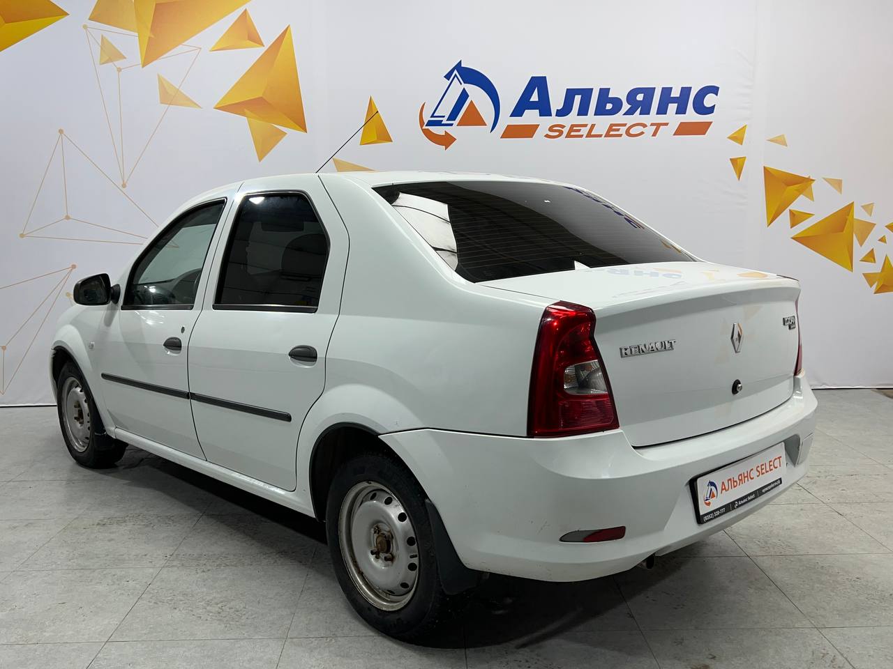 RENAULT LOGAN