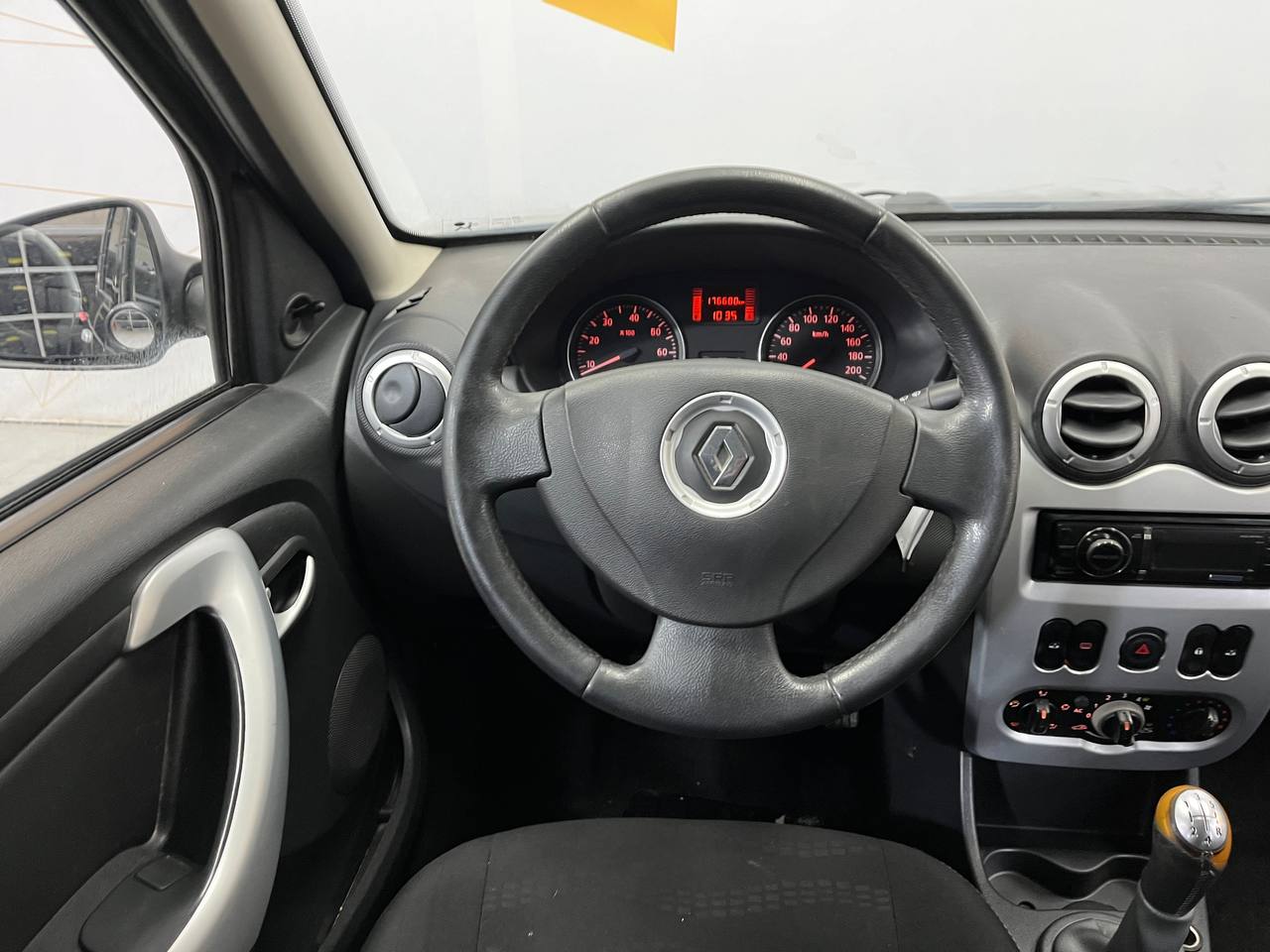 RENAULT SANDERO