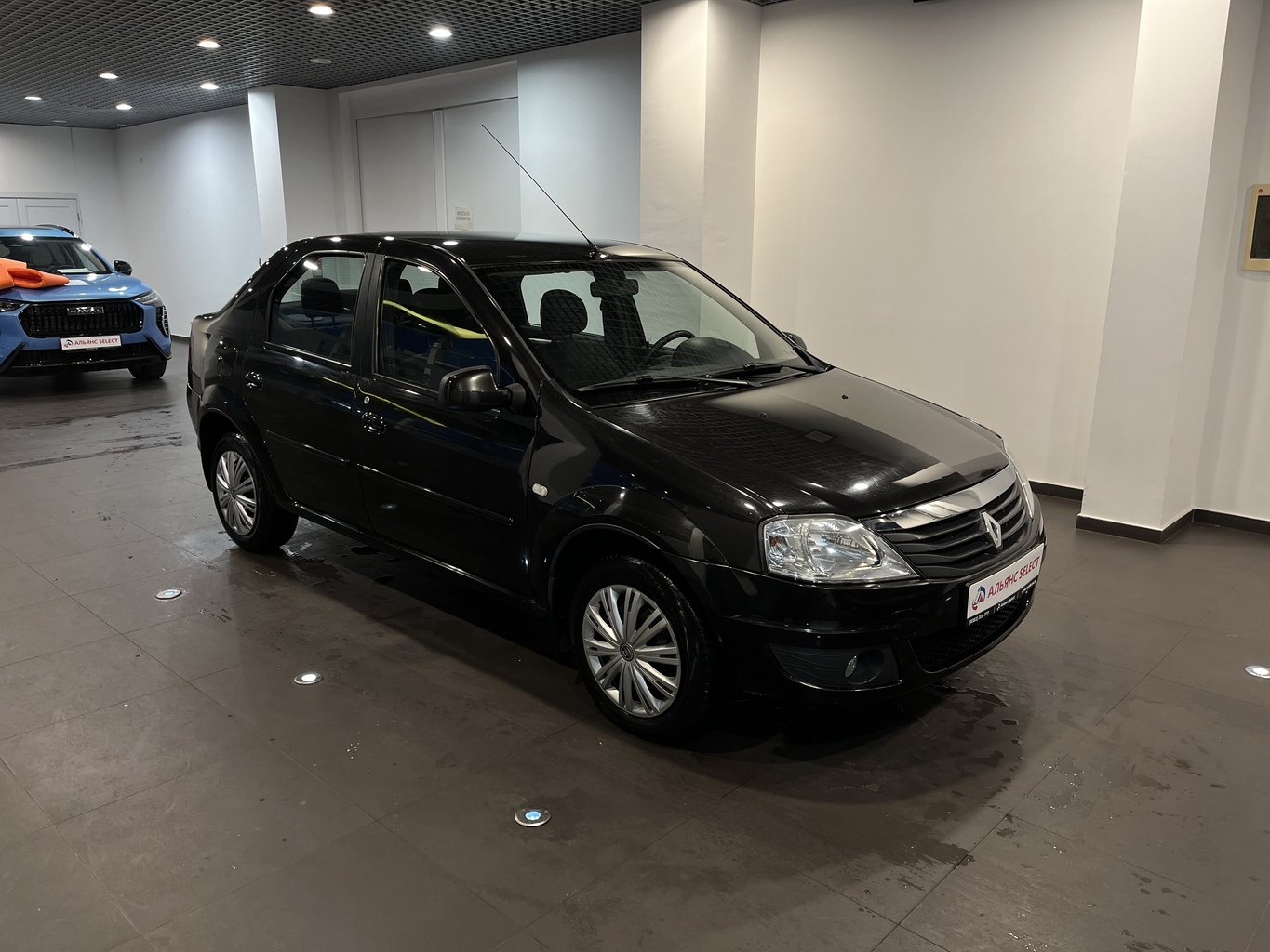 RENAULT LOGAN