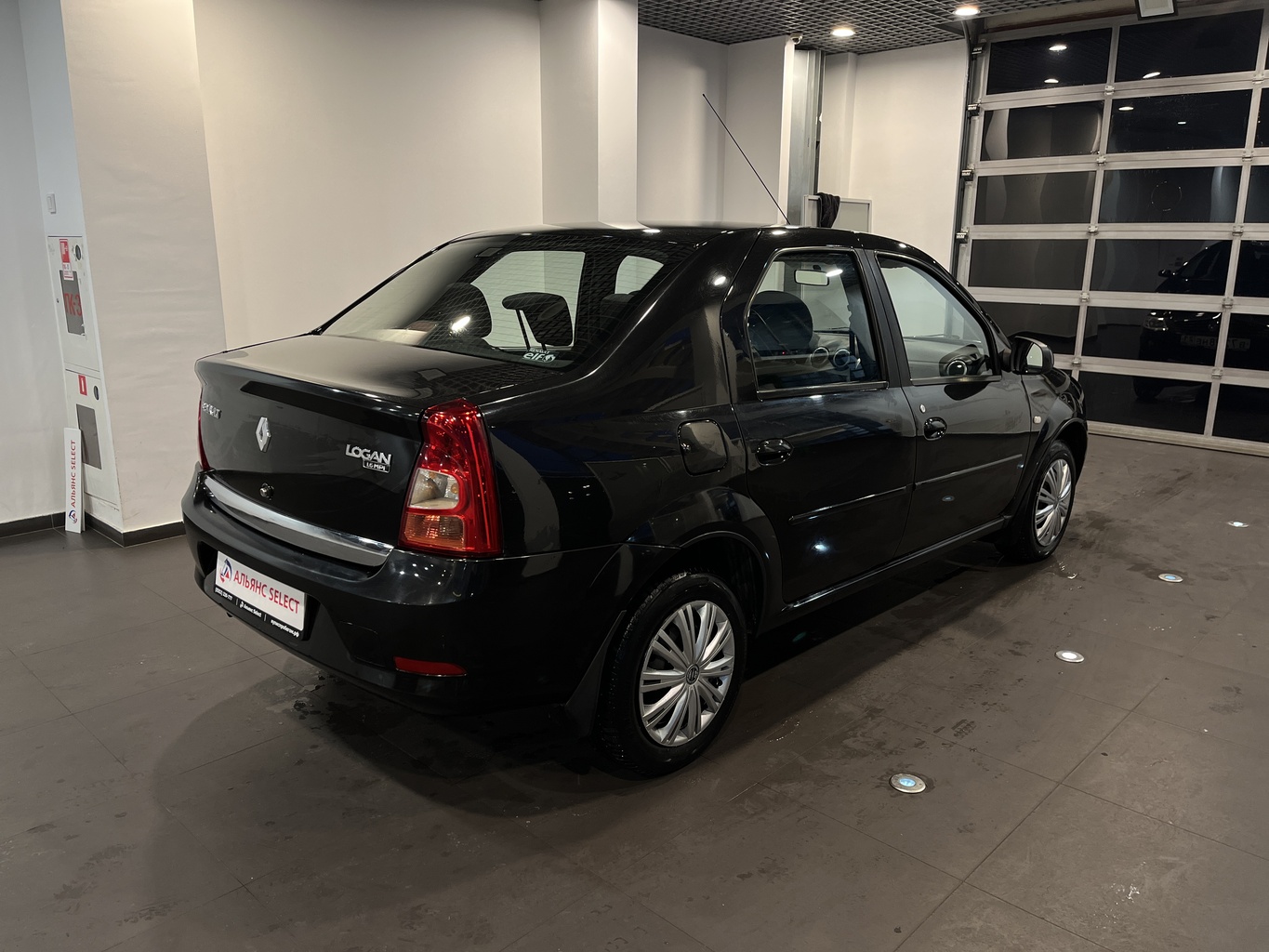 RENAULT LOGAN