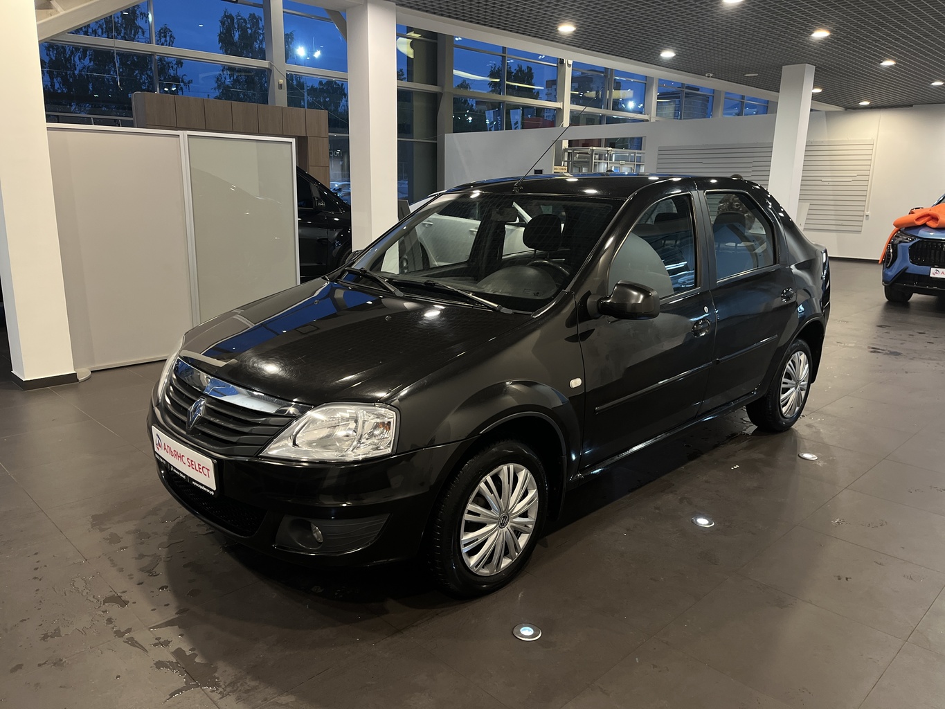 RENAULT LOGAN