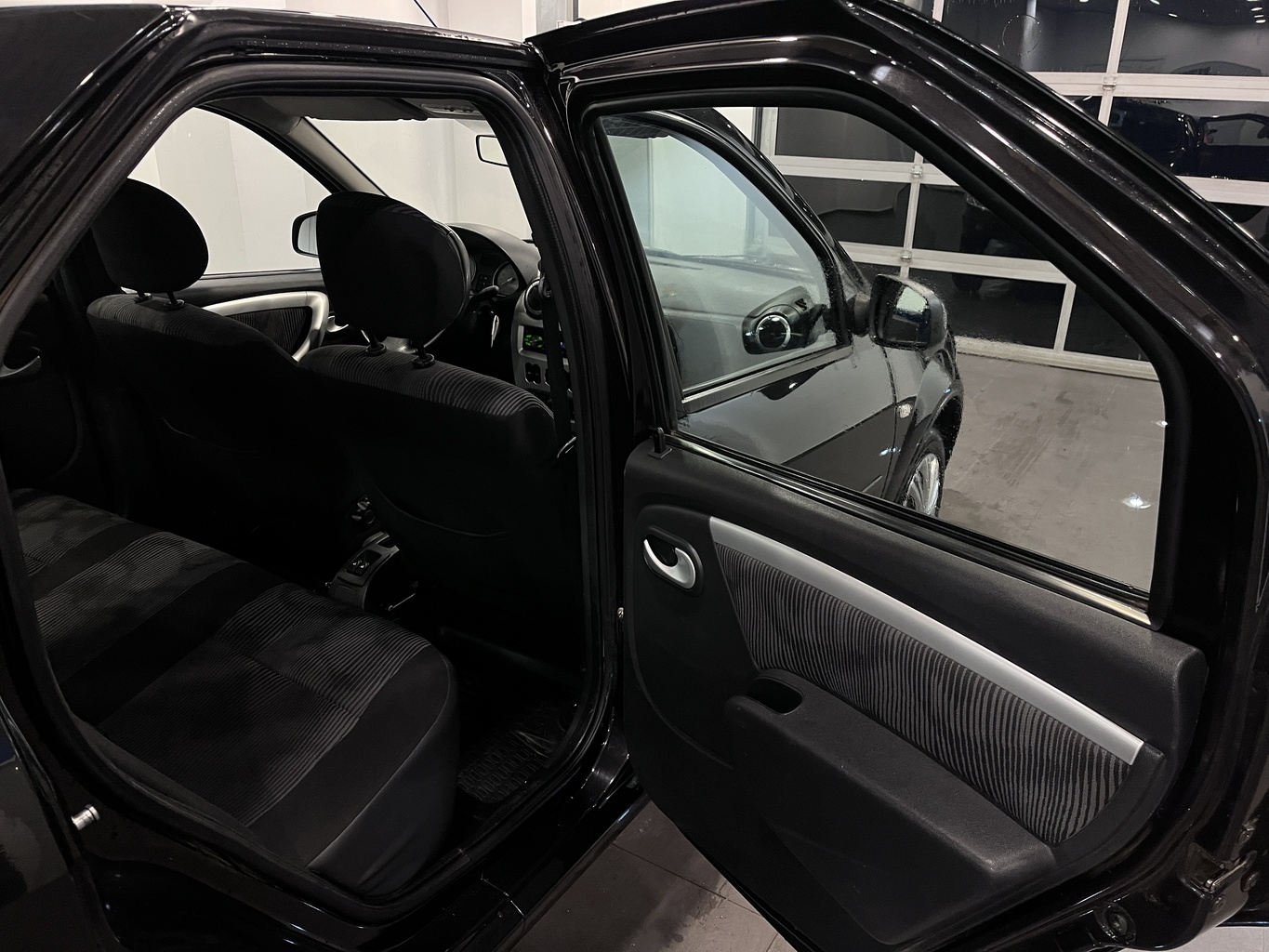 RENAULT LOGAN