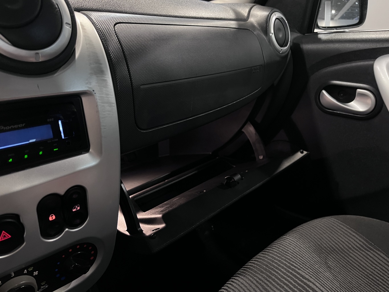 RENAULT LOGAN
