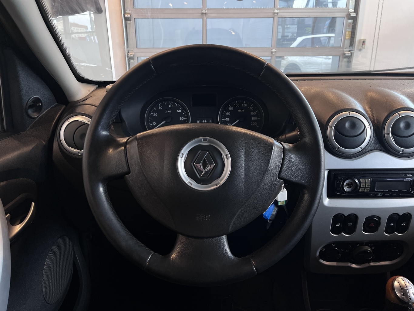 RENAULT SANDERO