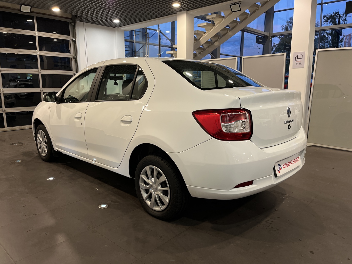 RENAULT LOGAN