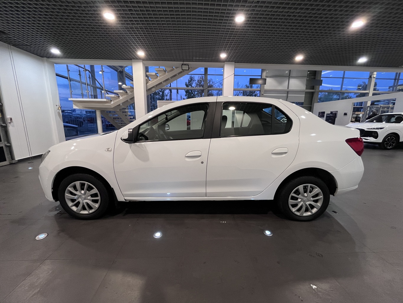 RENAULT LOGAN