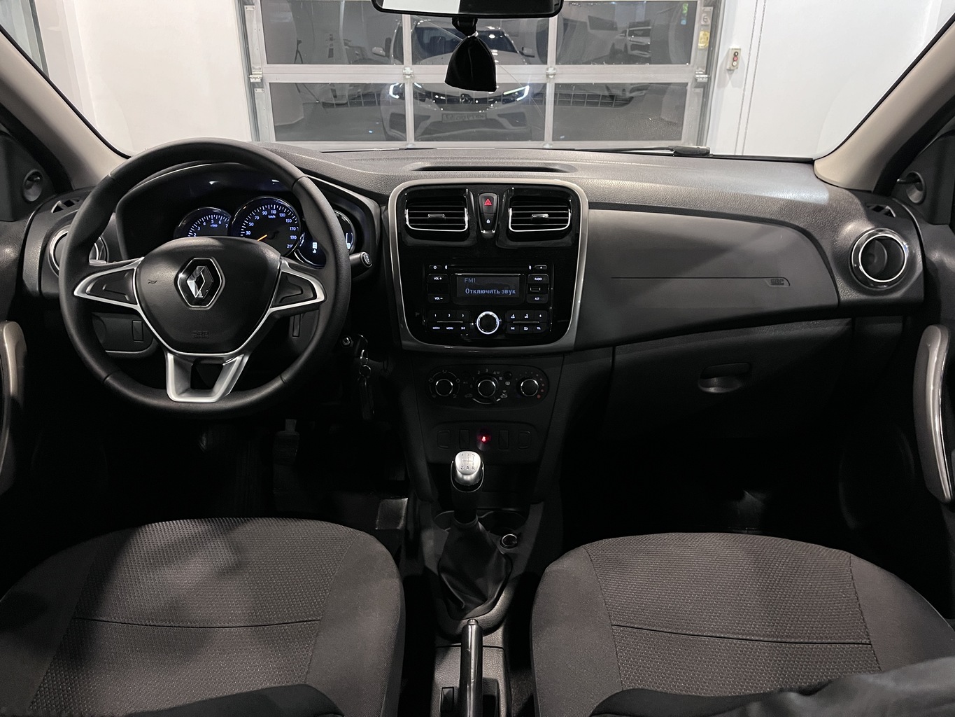 RENAULT LOGAN