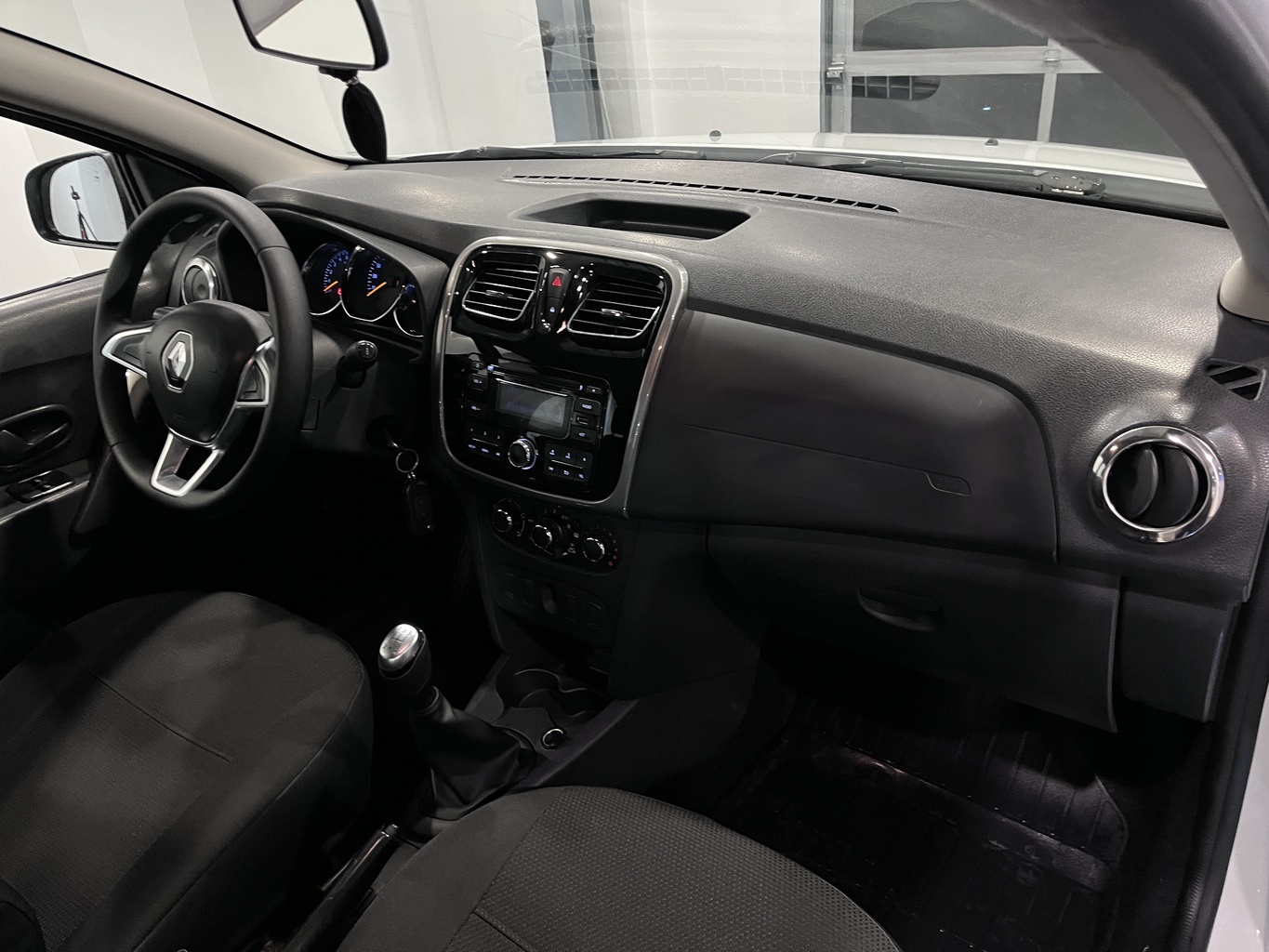 RENAULT LOGAN