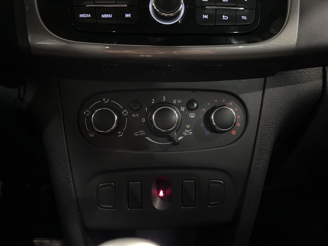 RENAULT LOGAN