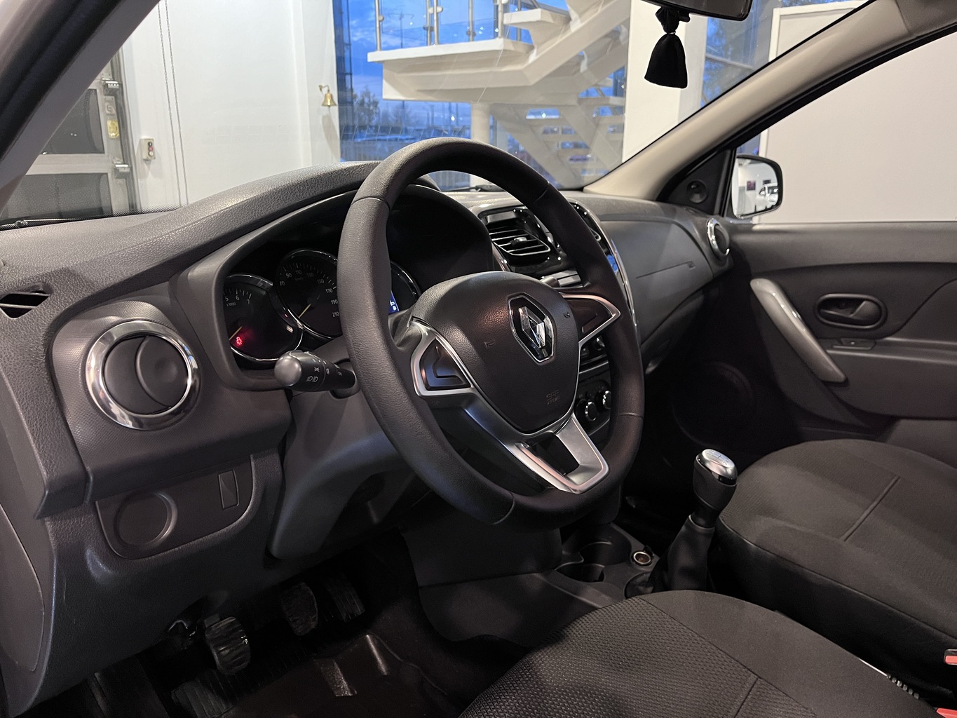 RENAULT LOGAN