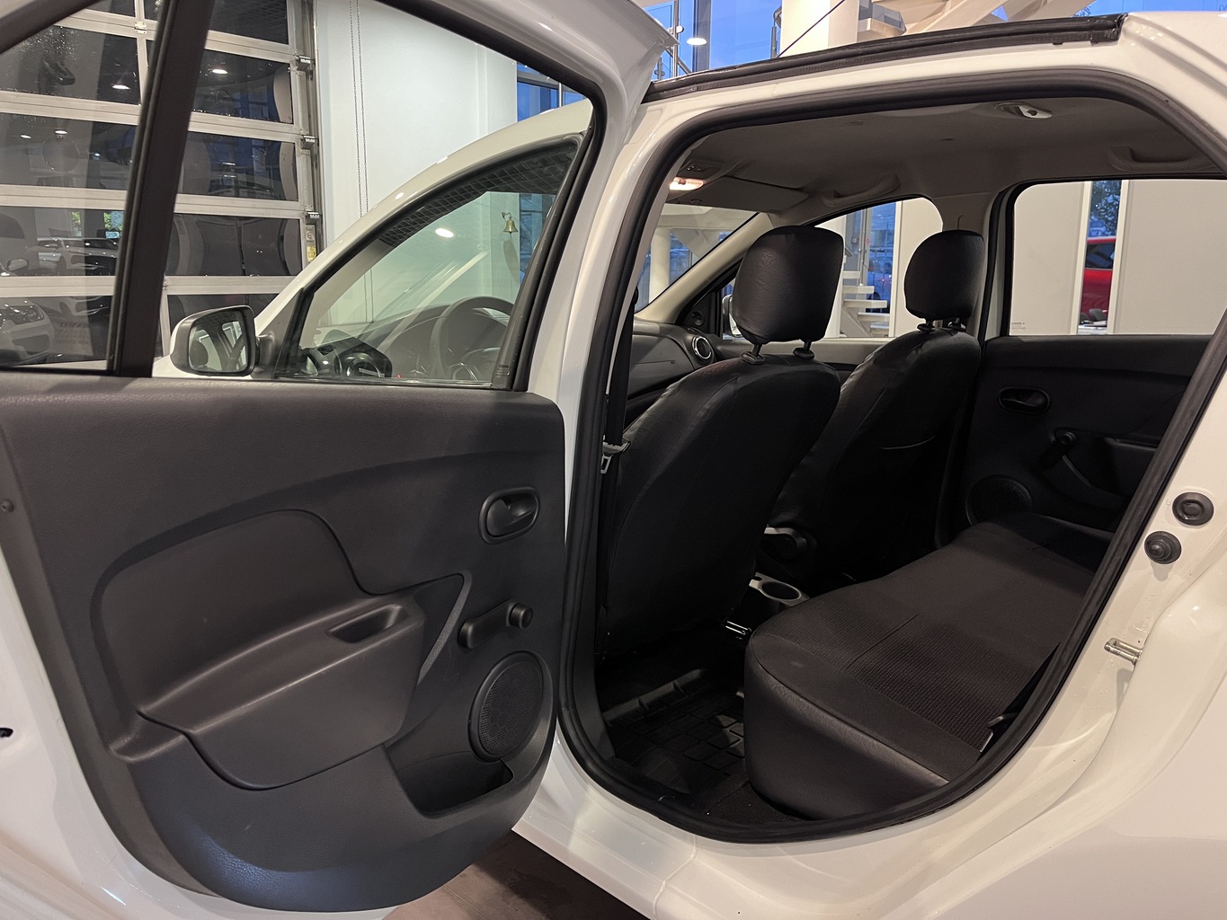 RENAULT LOGAN
