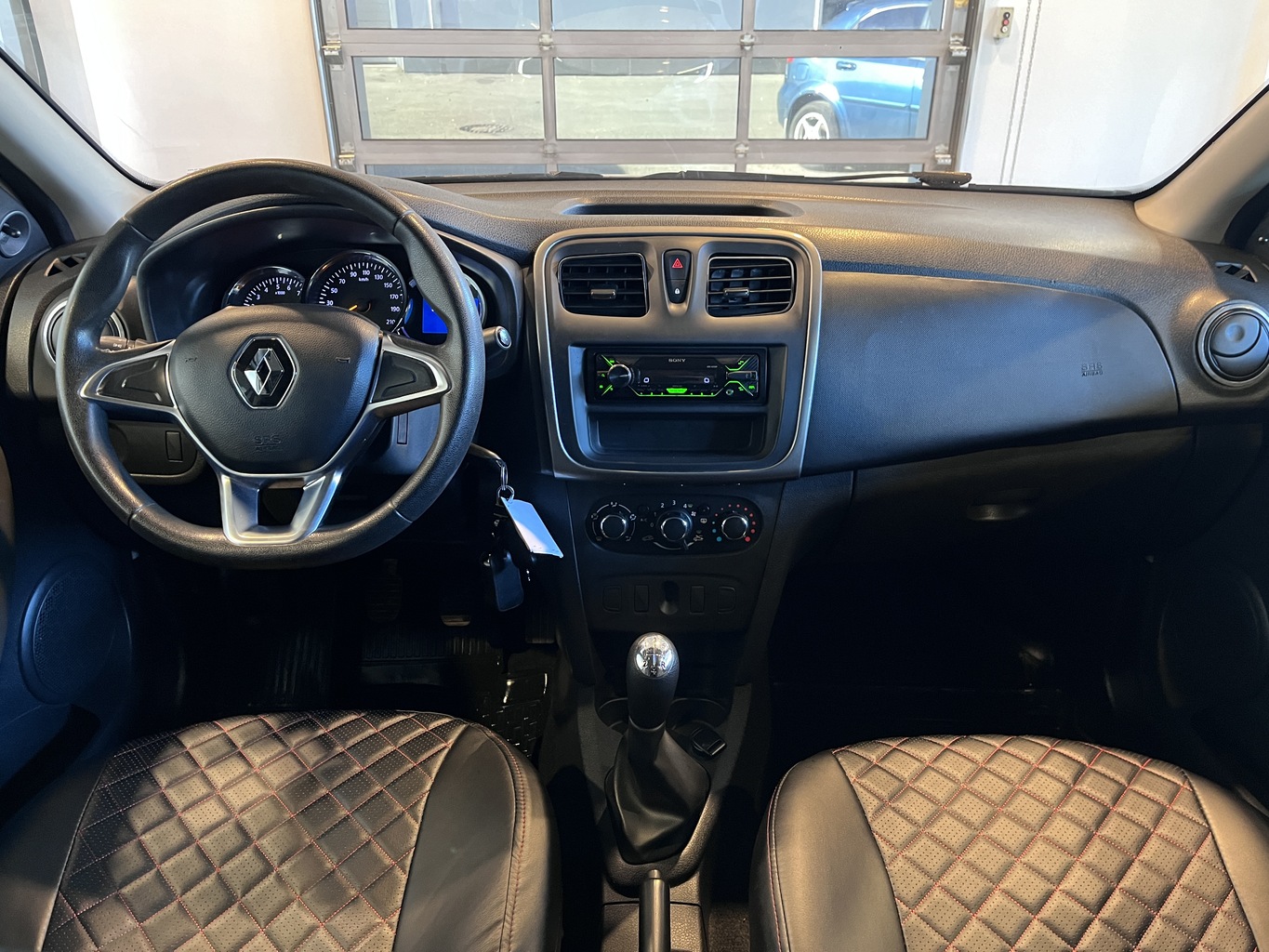 RENAULT LOGAN