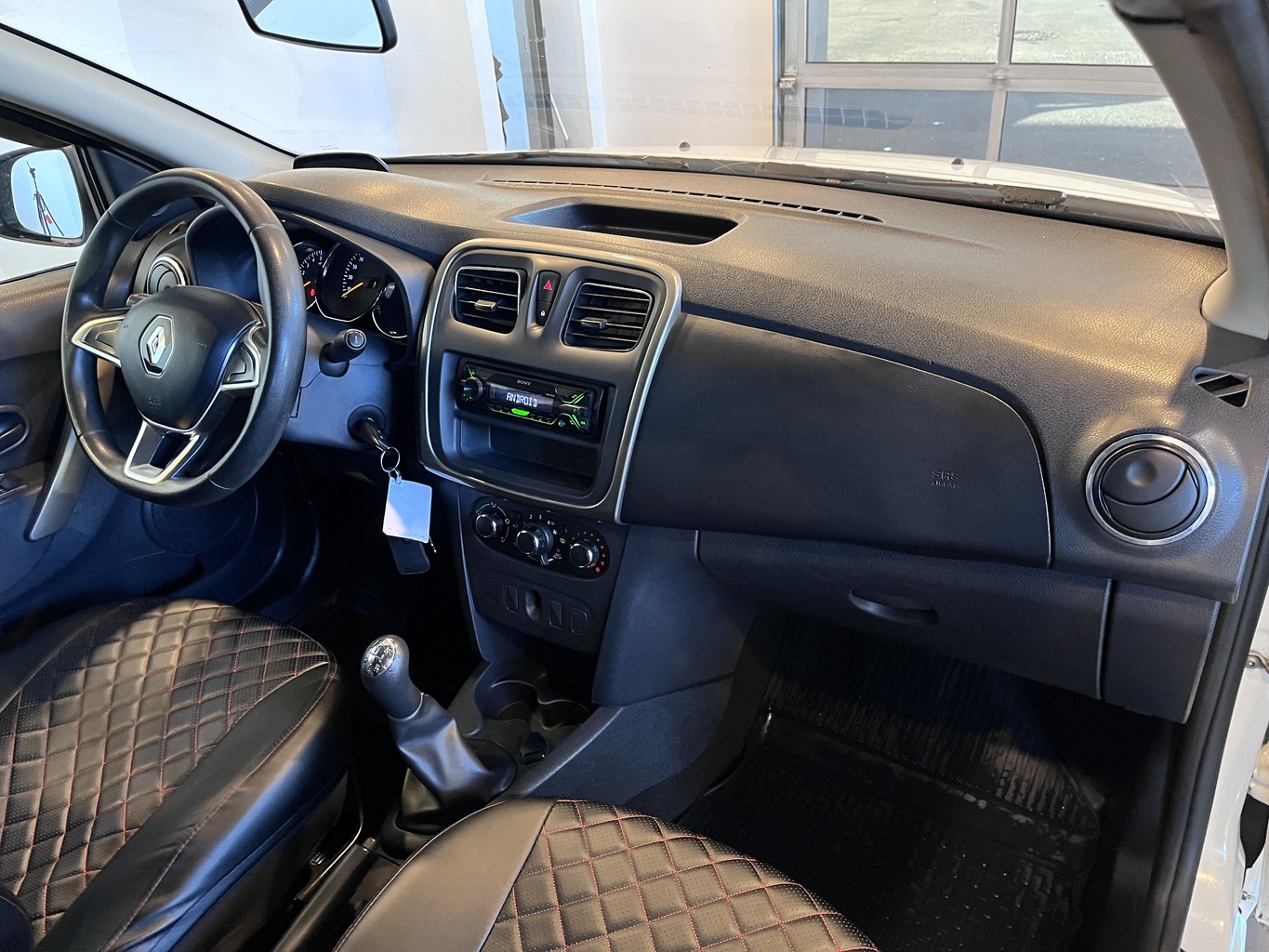 RENAULT LOGAN