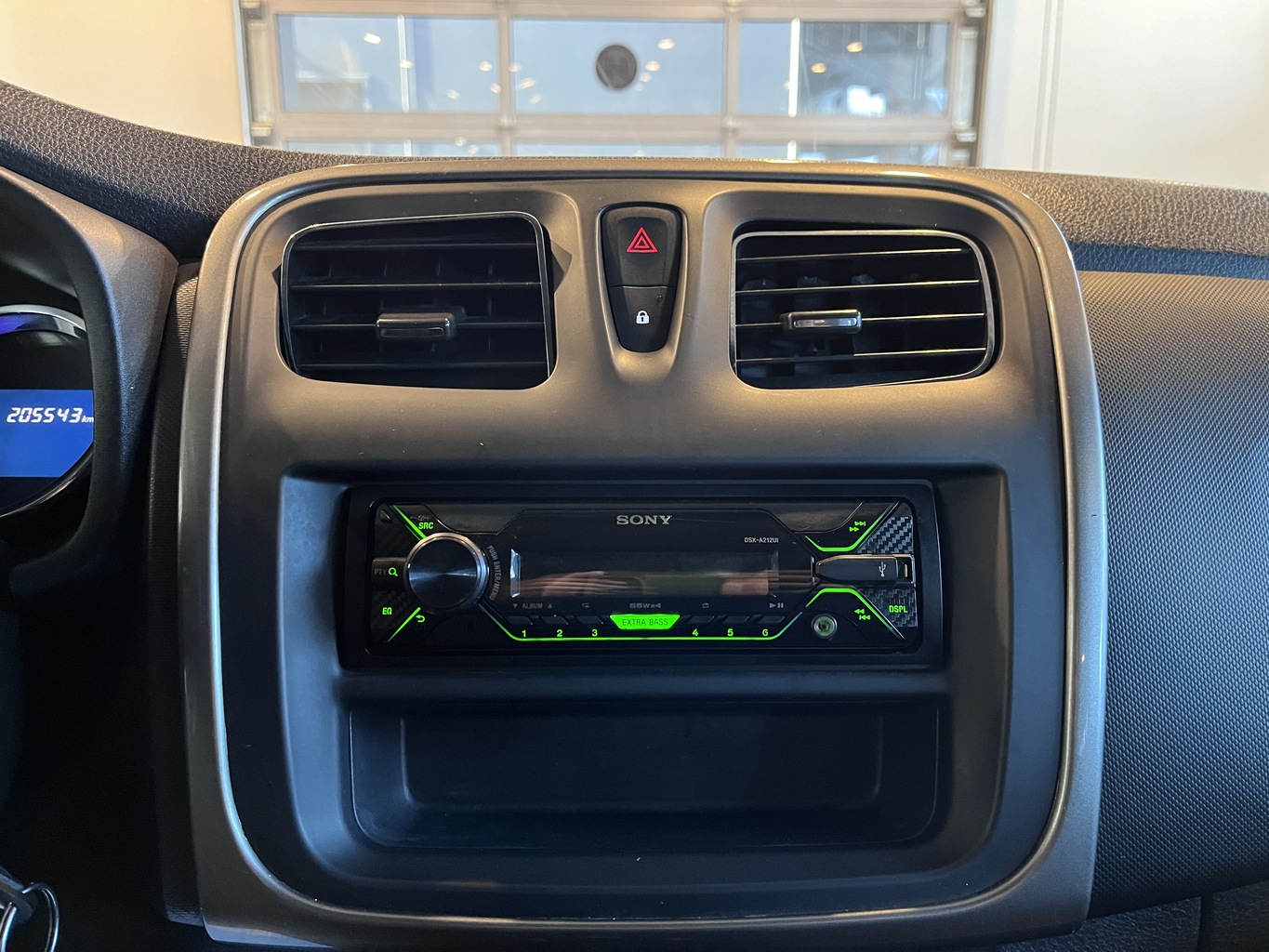 RENAULT LOGAN