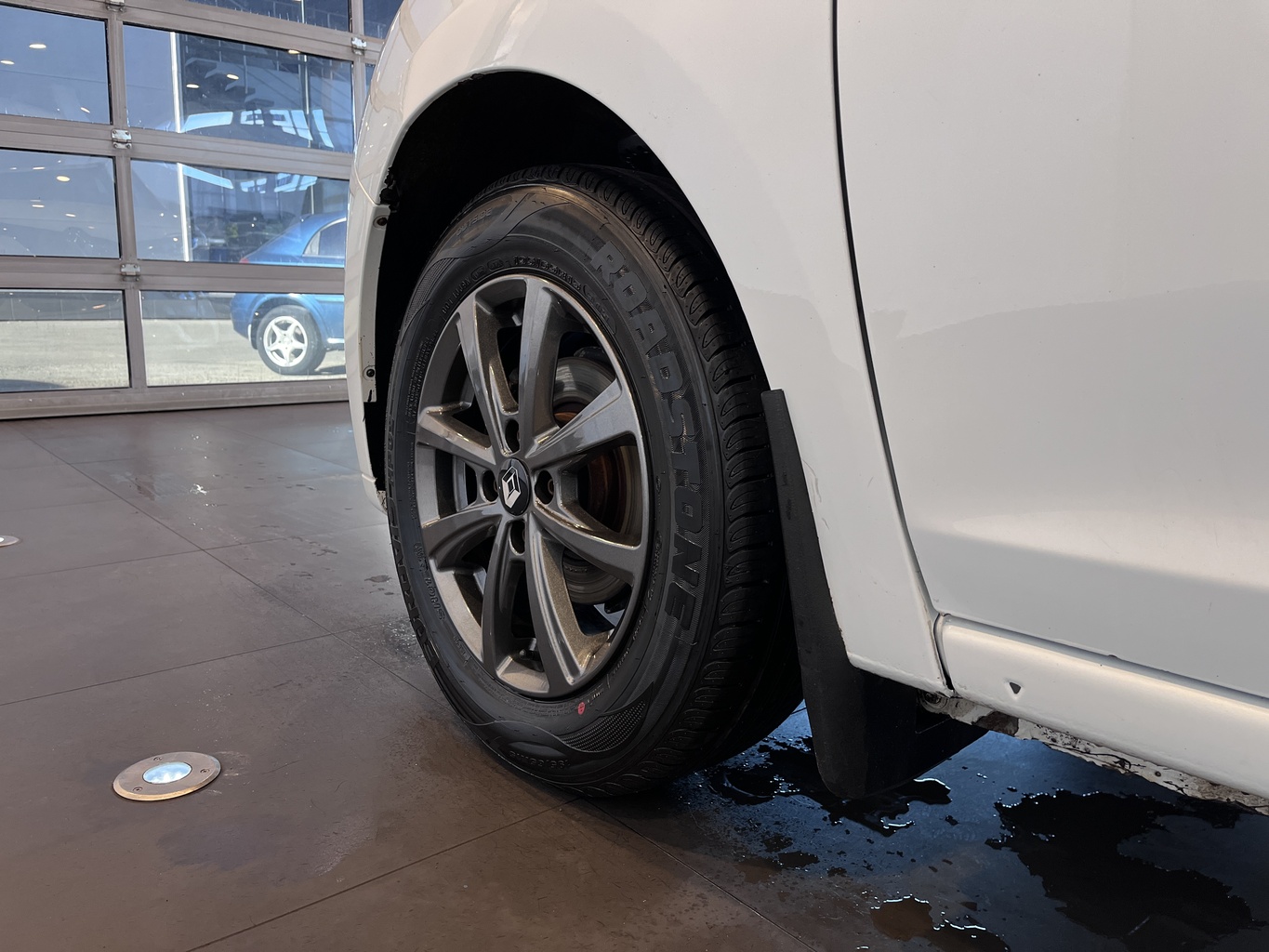RENAULT LOGAN