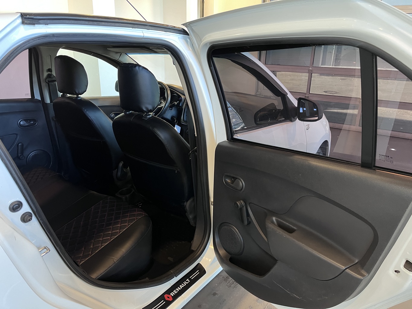 RENAULT LOGAN