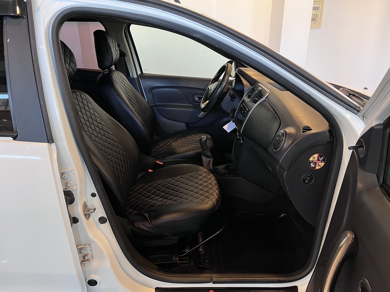 RENAULT LOGAN