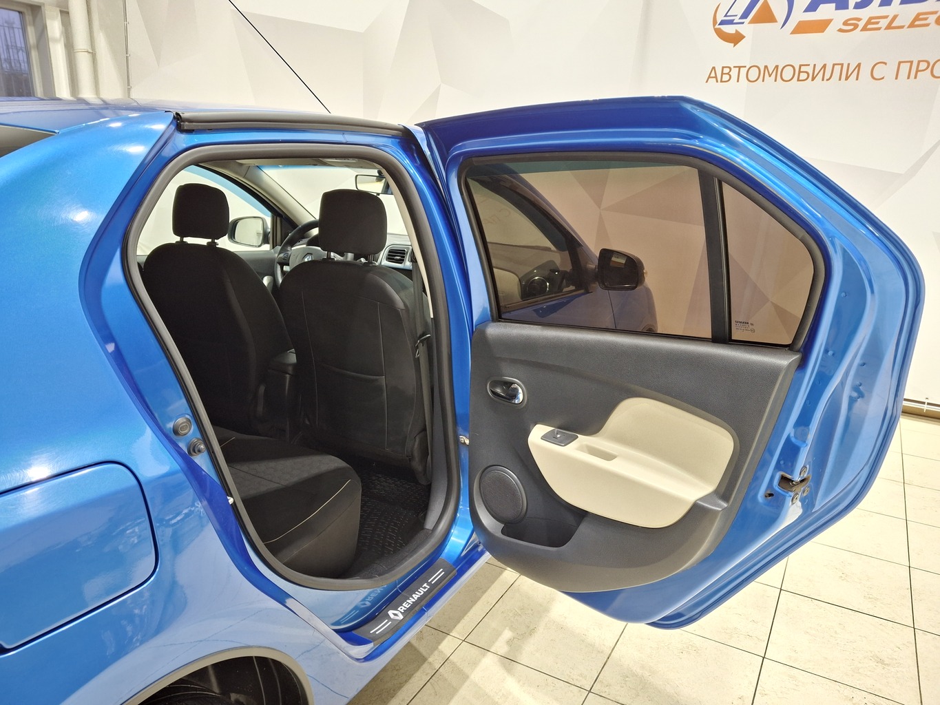 RENAULT LOGAN