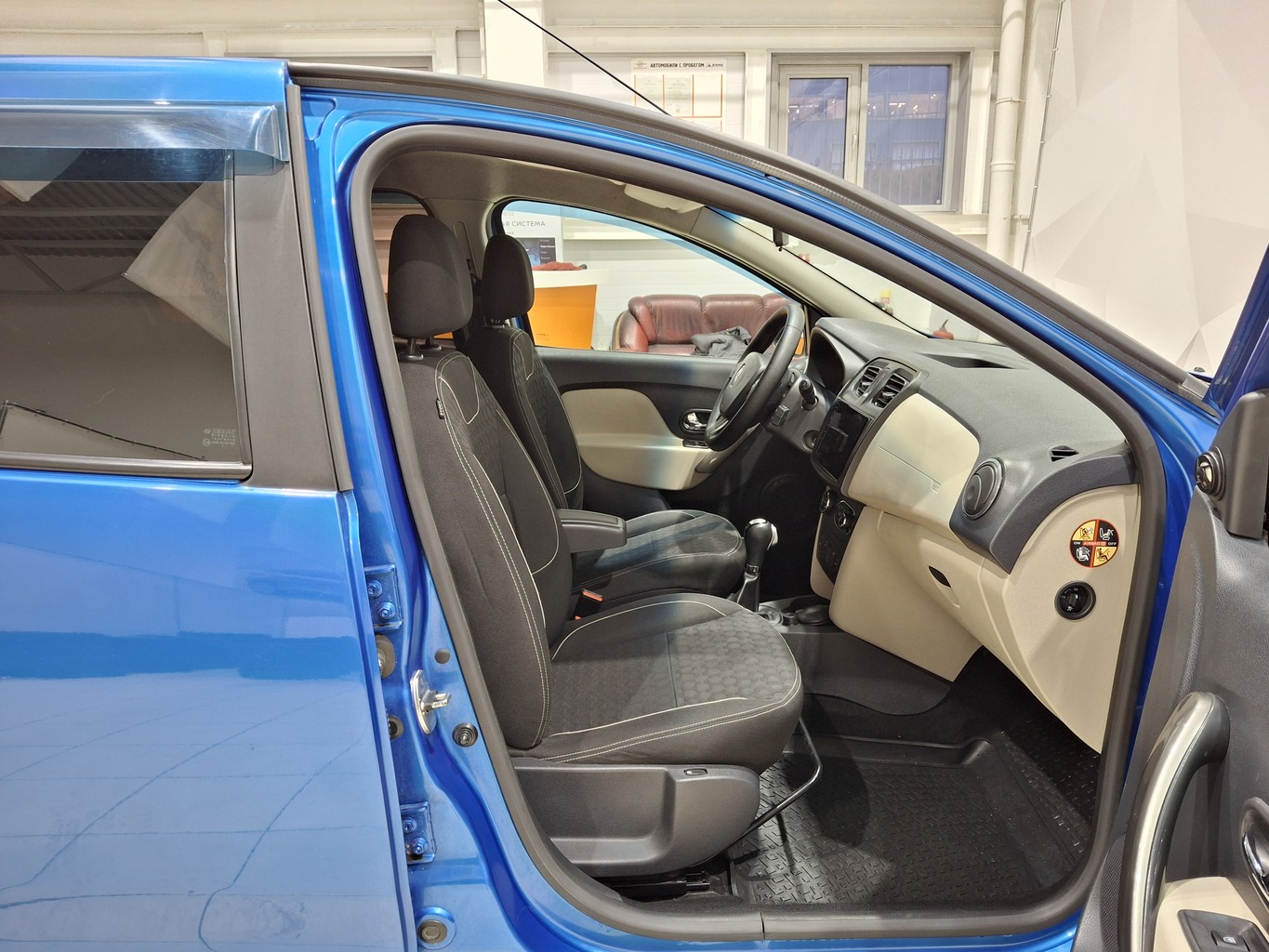 RENAULT LOGAN