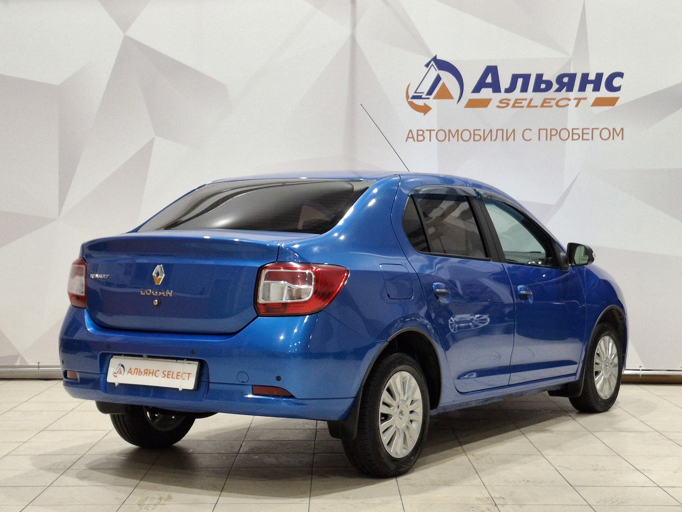 RENAULT LOGAN