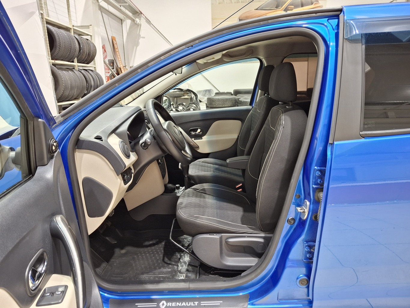 RENAULT LOGAN