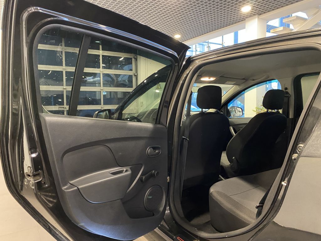RENAULT SANDERO