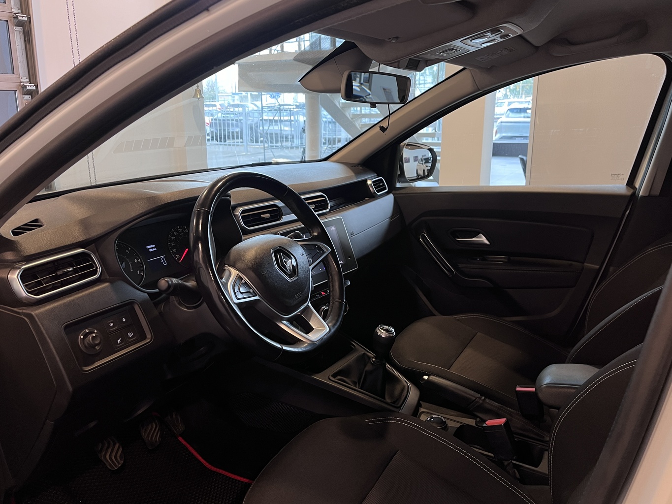 RENAULT DUSTER