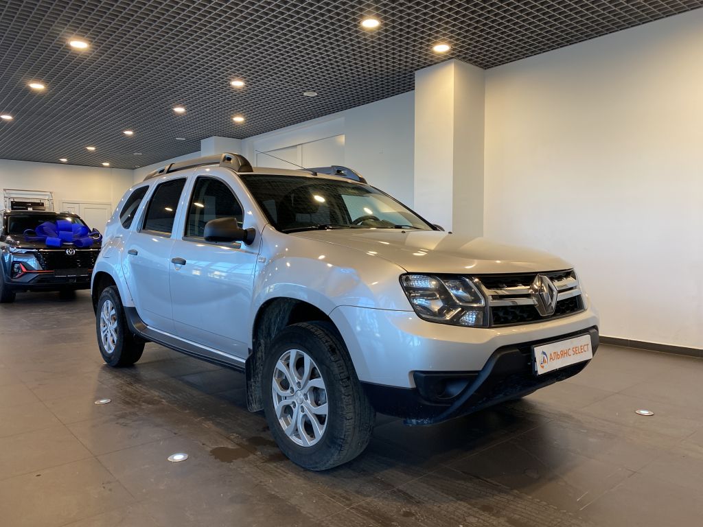 RENAULT DUSTER