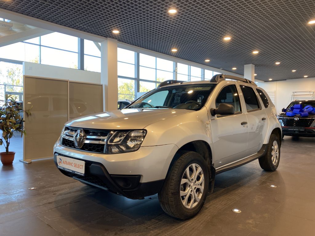 RENAULT DUSTER