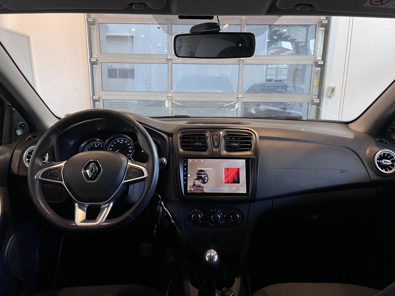 RENAULT LOGAN