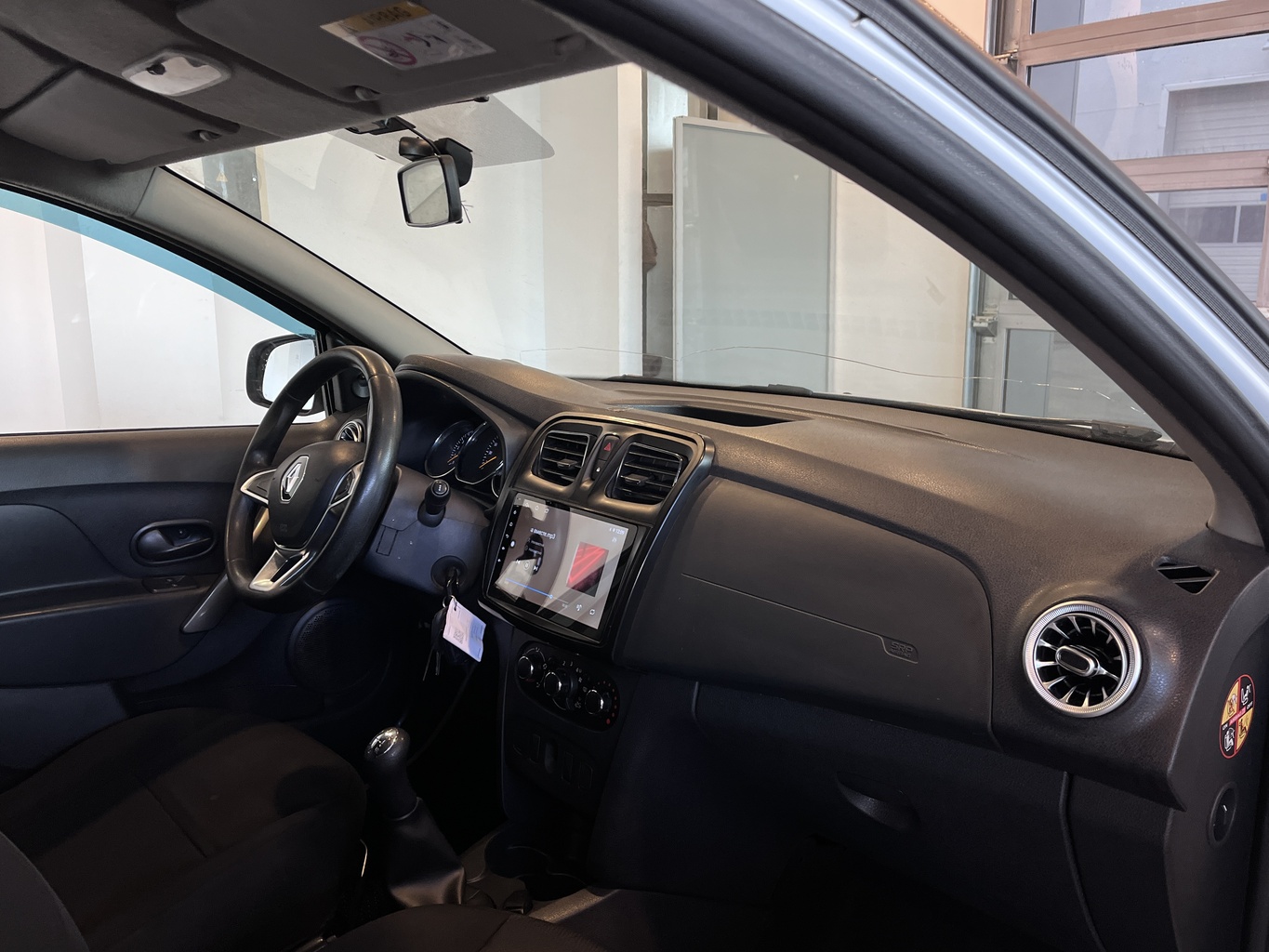 RENAULT LOGAN
