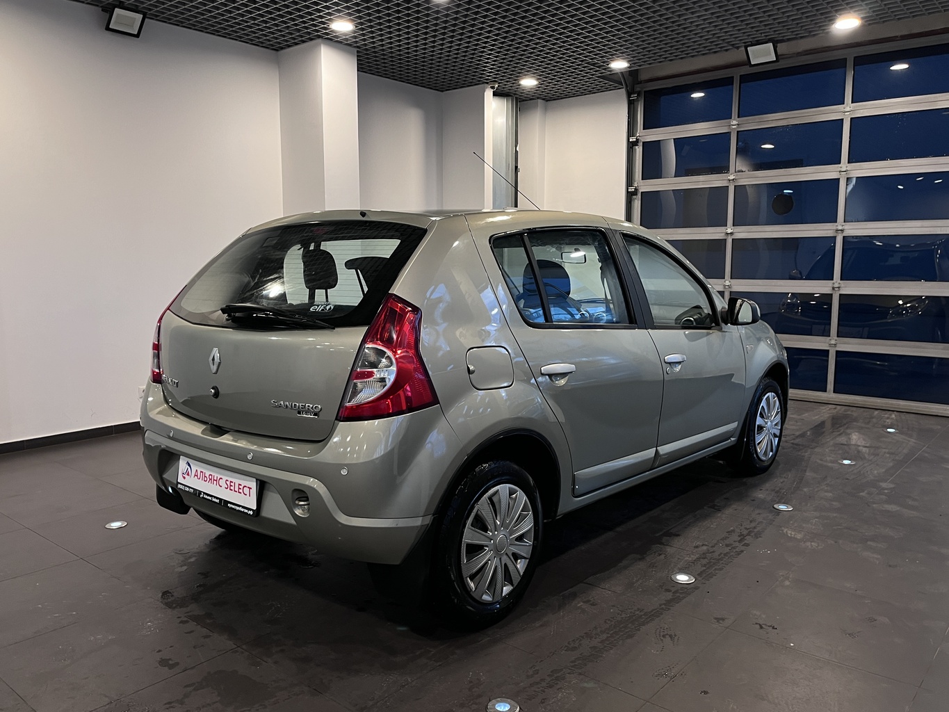 RENAULT SANDERO