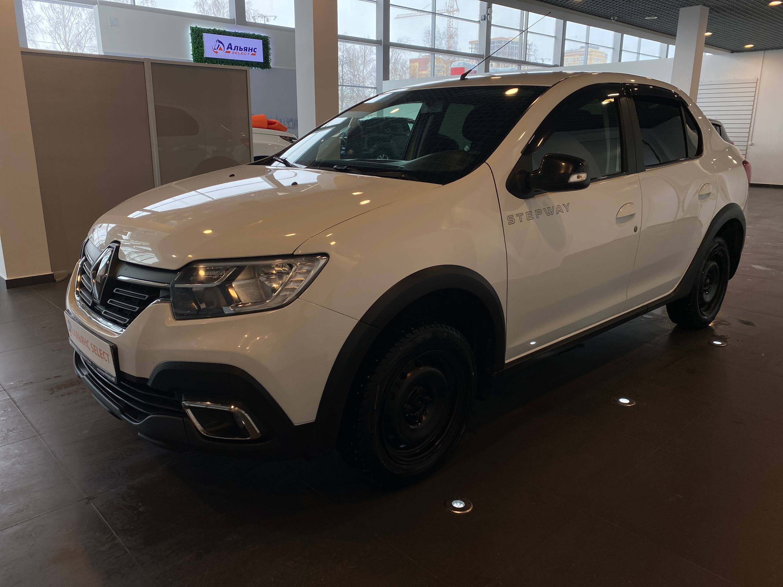 RENAULT LOGAN