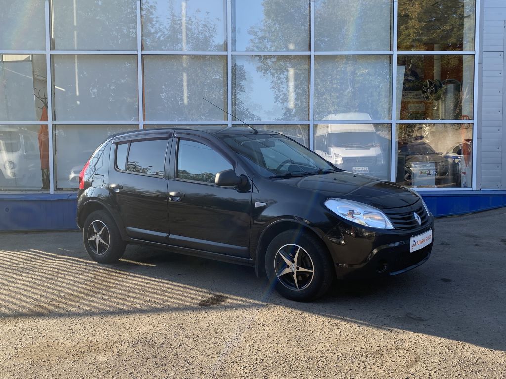 RENAULT SANDERO