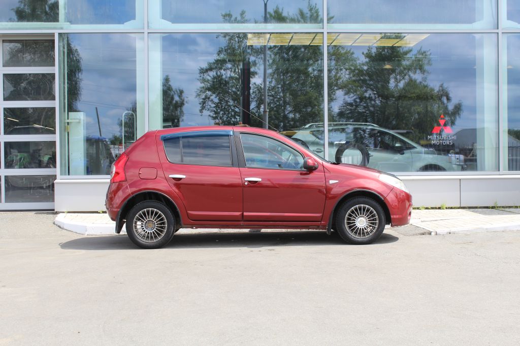 RENAULT SANDERO