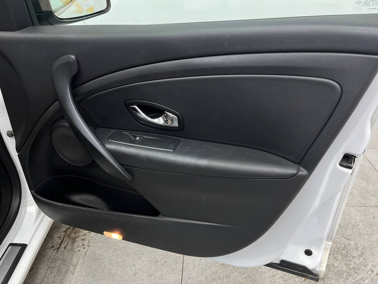 RENAULT FLUENCE