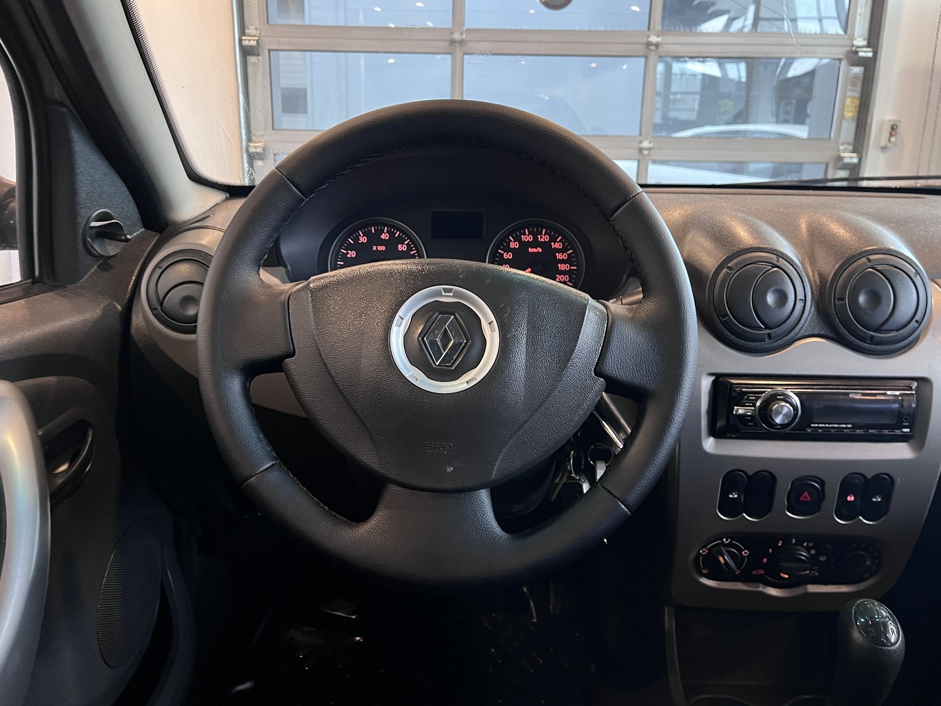 RENAULT SANDERO