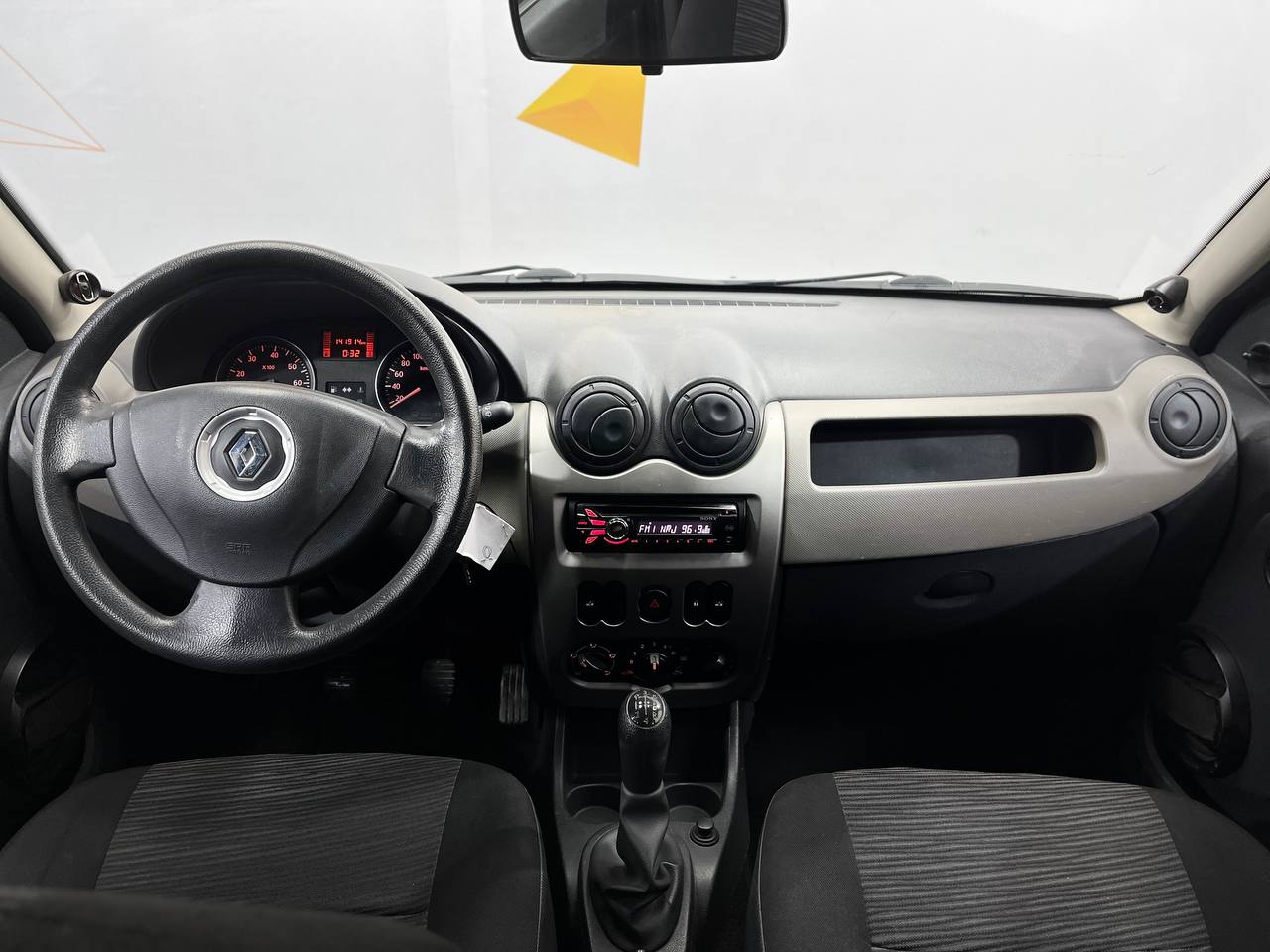 RENAULT SANDERO