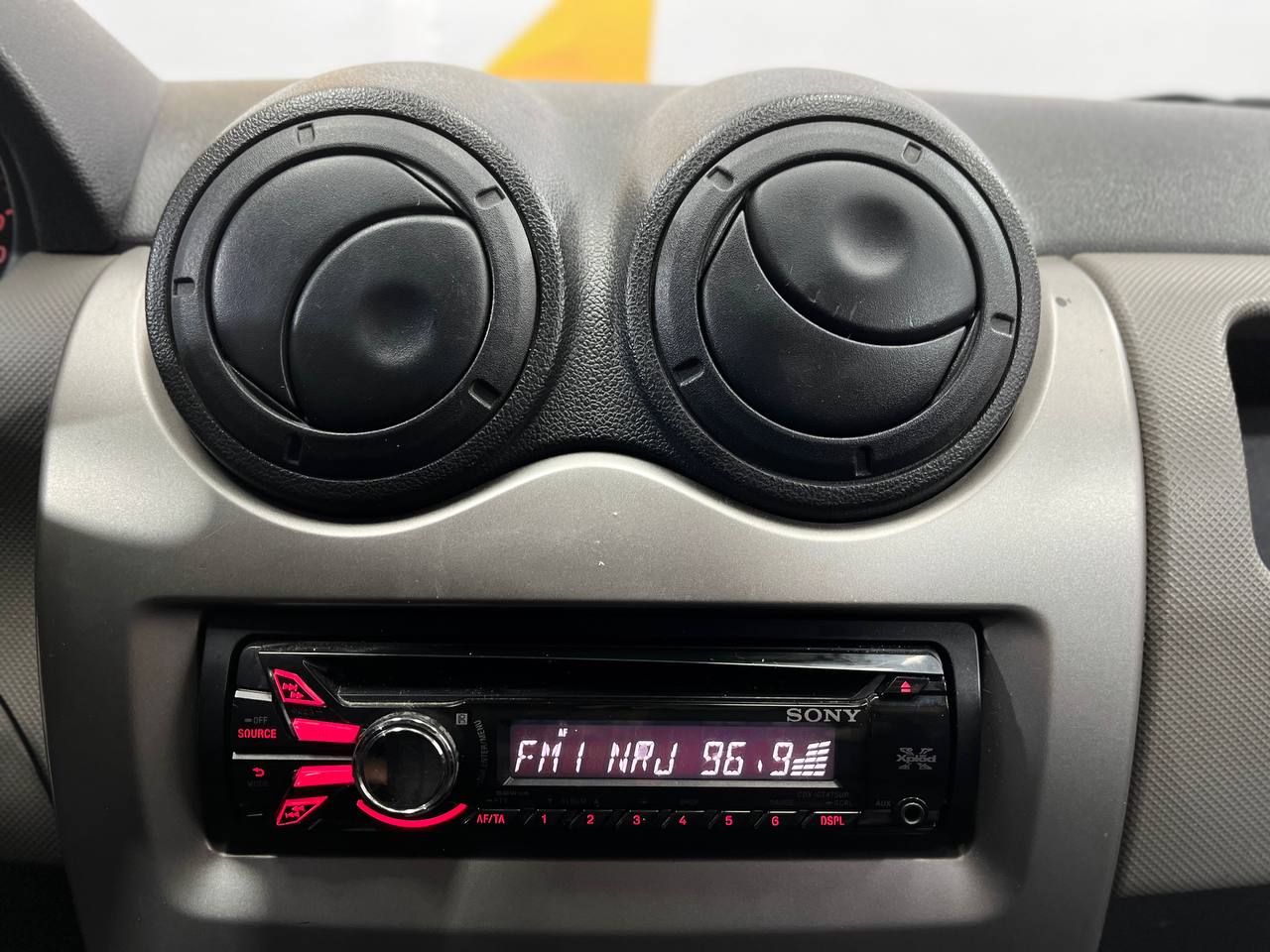 RENAULT SANDERO