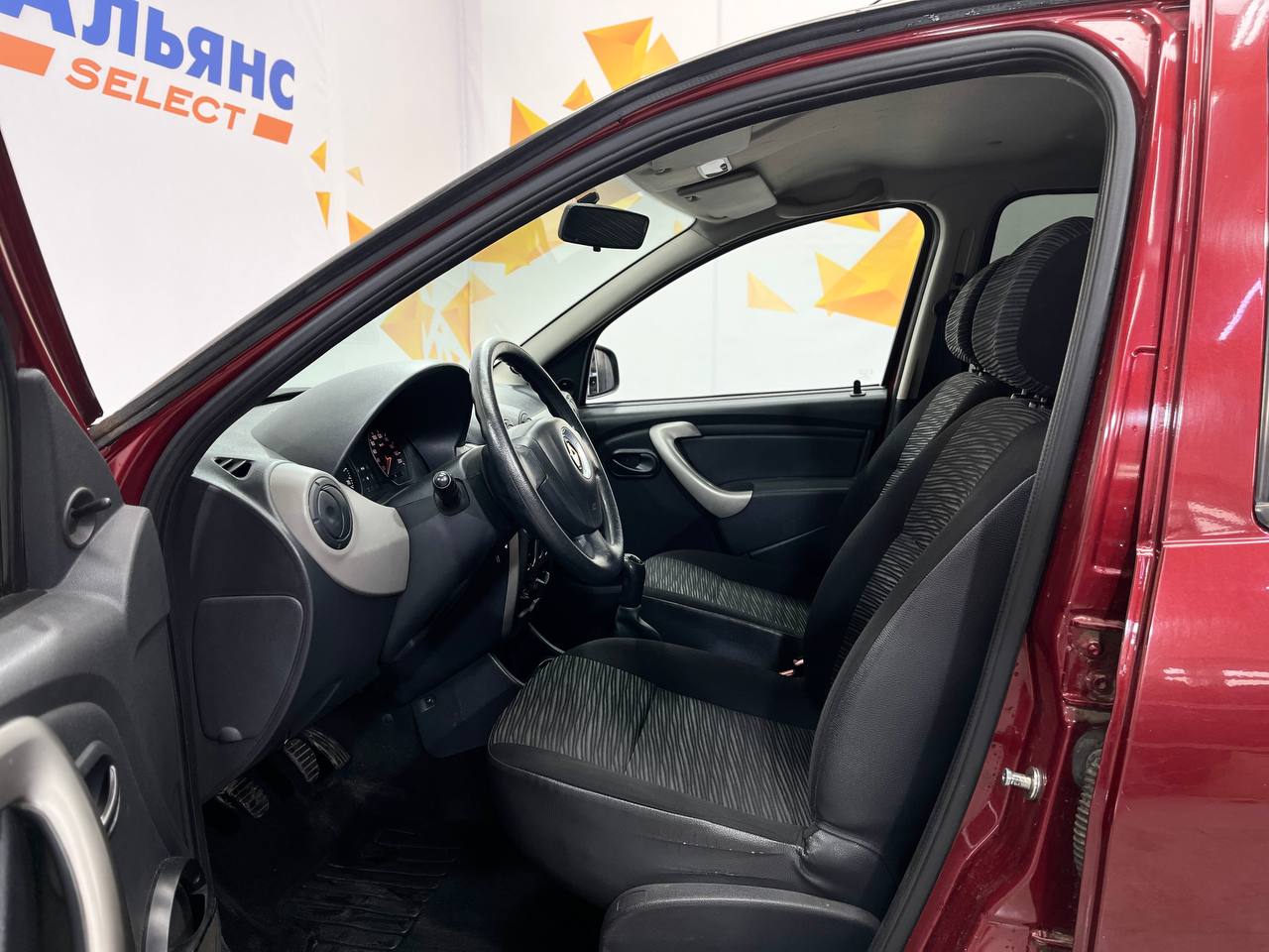 RENAULT SANDERO