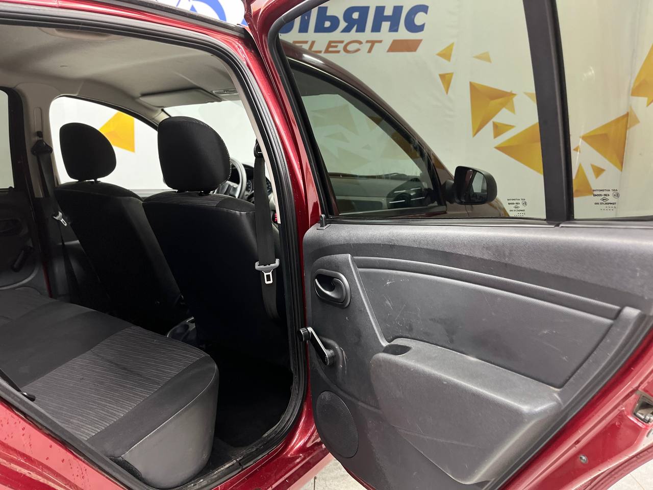 RENAULT SANDERO