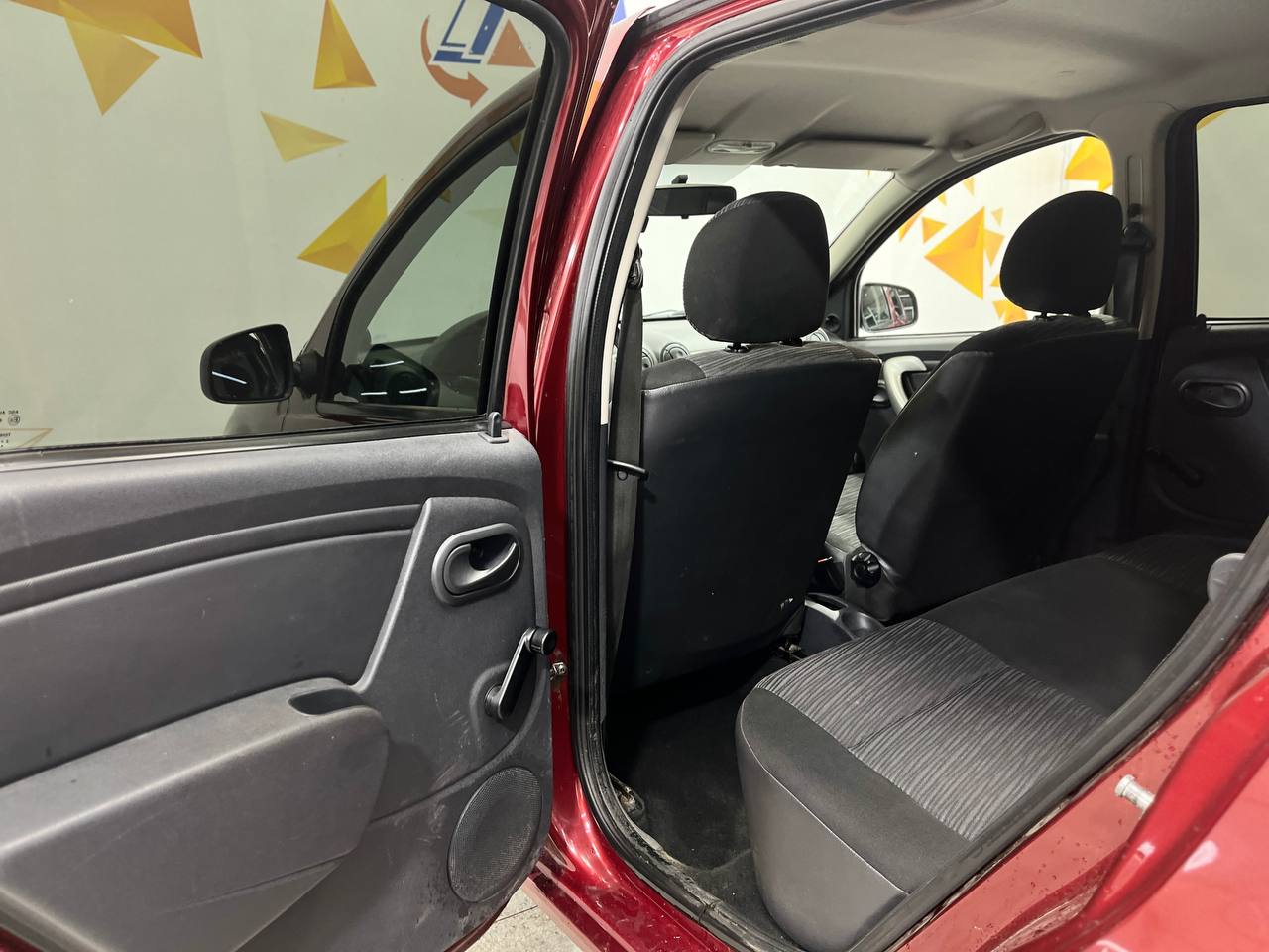 RENAULT SANDERO